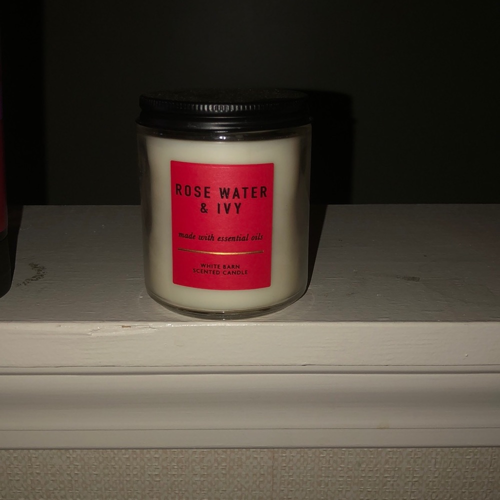 COPY - Rose Water Ivy scented candle Bath and Bod…